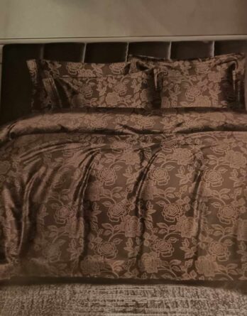 4-osaline voodipesukomplekt